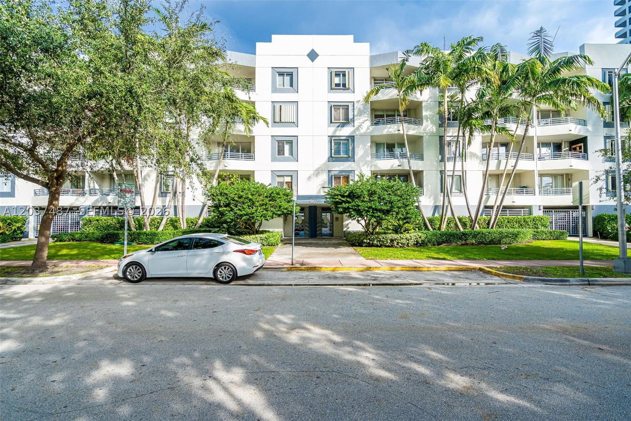 Real estate property located at 1401 Bay Rd #409, Miami-dade, The Sails Condo, Miami Beach, FL
