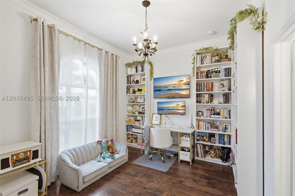 Real estate property located at 16933 215th Ter, Miami-dade, South Kendall Estates, Miami, FL