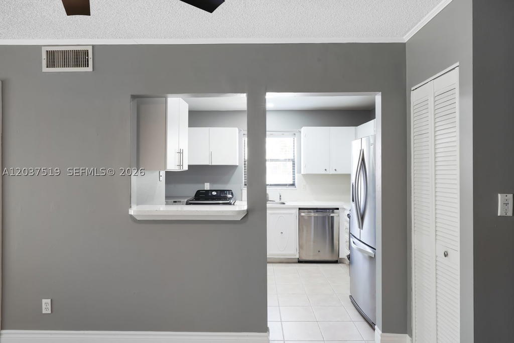 Real estate property located at 301 Pine Island Rd #165, Broward, Raintree Forest Condo, Plantation, FL