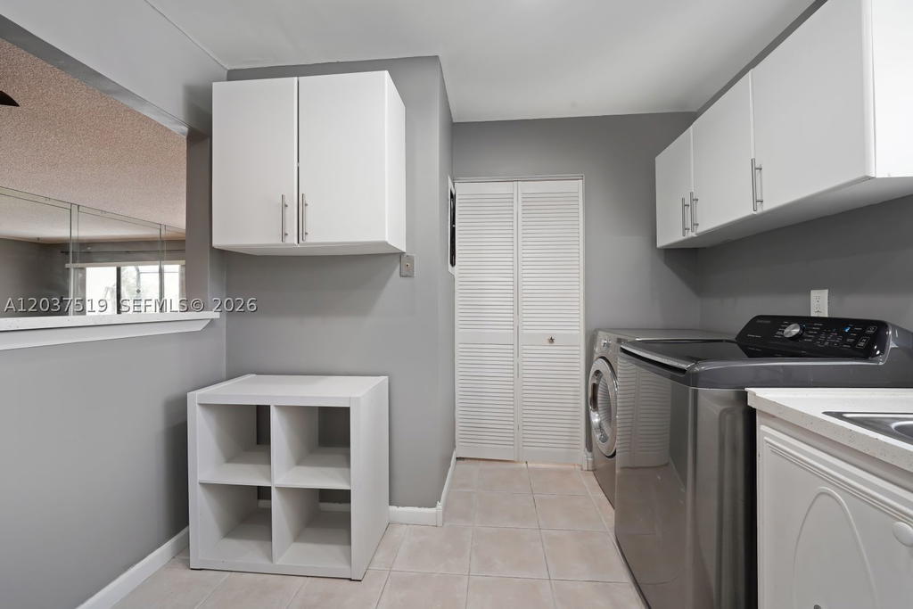 Real estate property located at 301 Pine Island Rd #165, Broward, Raintree Forest Condo, Plantation, FL