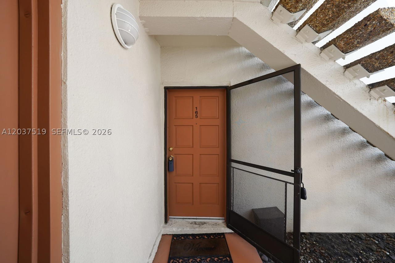 Real estate property located at 301 Pine Island Rd #165, Broward, Raintree Forest Condo, Plantation, FL