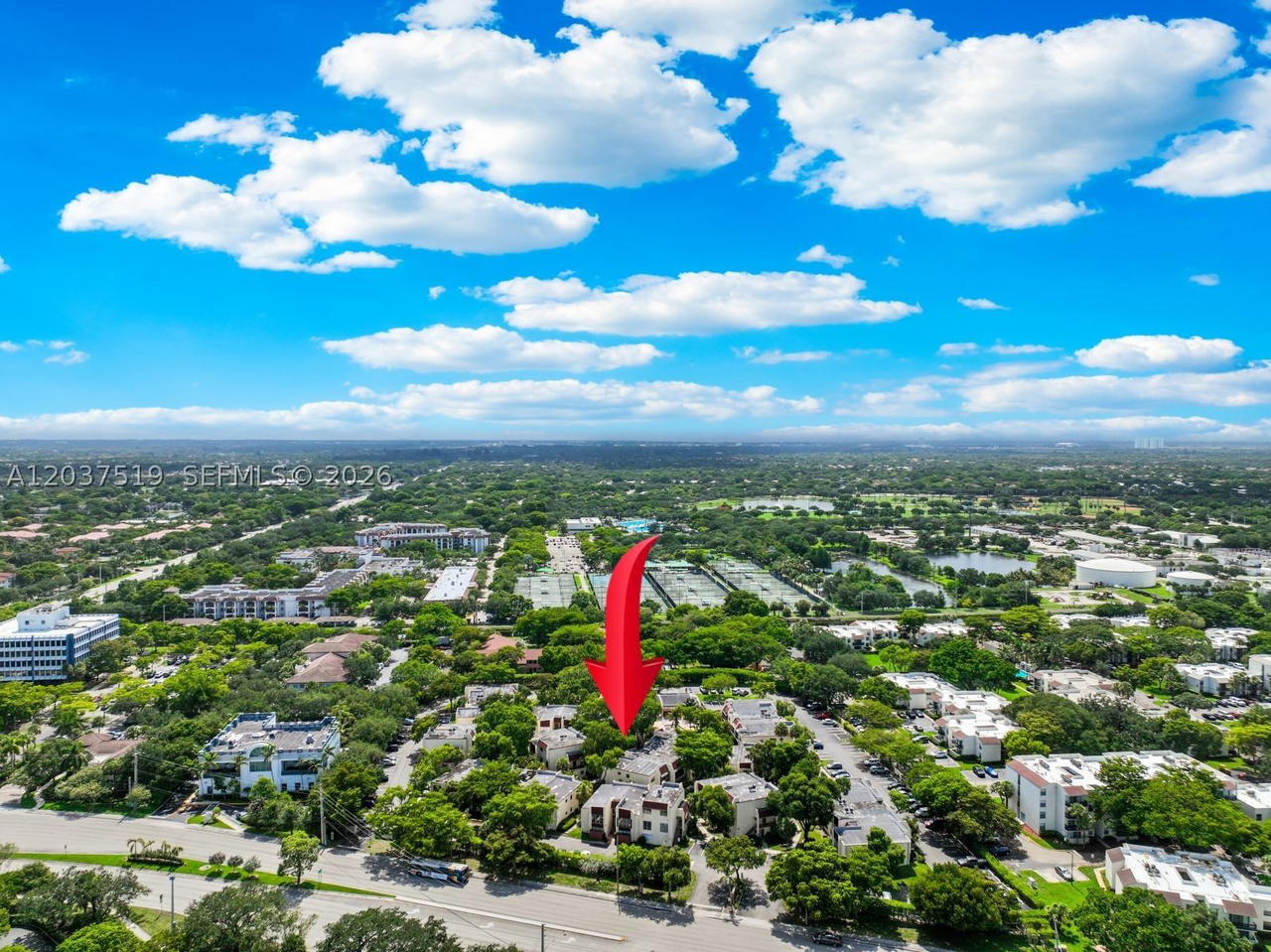 Real estate property located at 301 Pine Island Rd #165, Broward, Raintree Forest Condo, Plantation, FL
