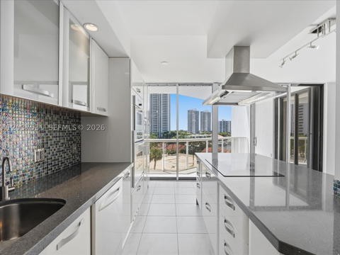 Real estate property located at 3610 Yacht Club Dr #702, Miami-dade, Portsview At The Waterways, Aventura, FL