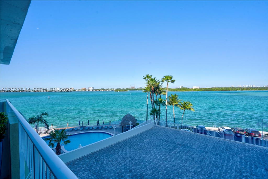 Real estate property located at 10350 Bay Harbor Dr #4T, Miami-dade, Island Pointe Condo, Bay Harbor Islands, FL