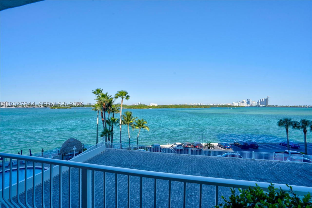 Real estate property located at 10350 Bay Harbor Dr #4T, Miami-dade, Island Pointe Condo, Bay Harbor Islands, FL