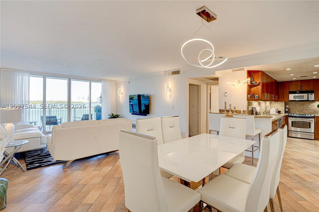 Real estate property located at 10350 Bay Harbor Dr #4T, Miami-dade, Island Pointe Condo, Bay Harbor Islands, FL