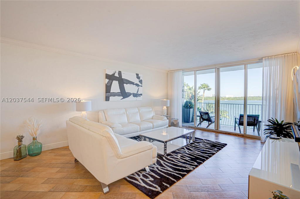 Real estate property located at 10350 Bay Harbor Dr #4T, Miami-dade, Island Pointe Condo, Bay Harbor Islands, FL