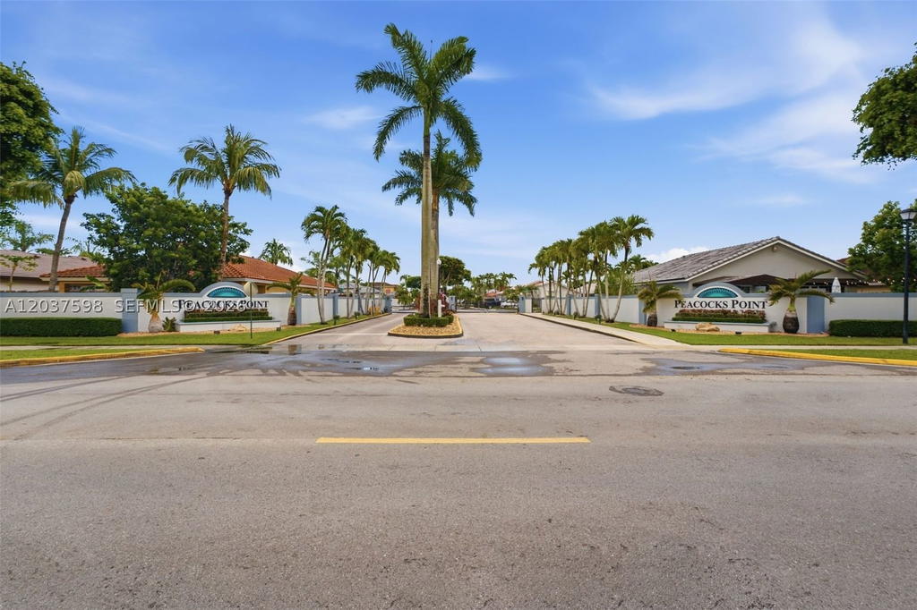 Real estate property located at 16478 99th St, Miami-dade, Peacocks Point, Miami, FL