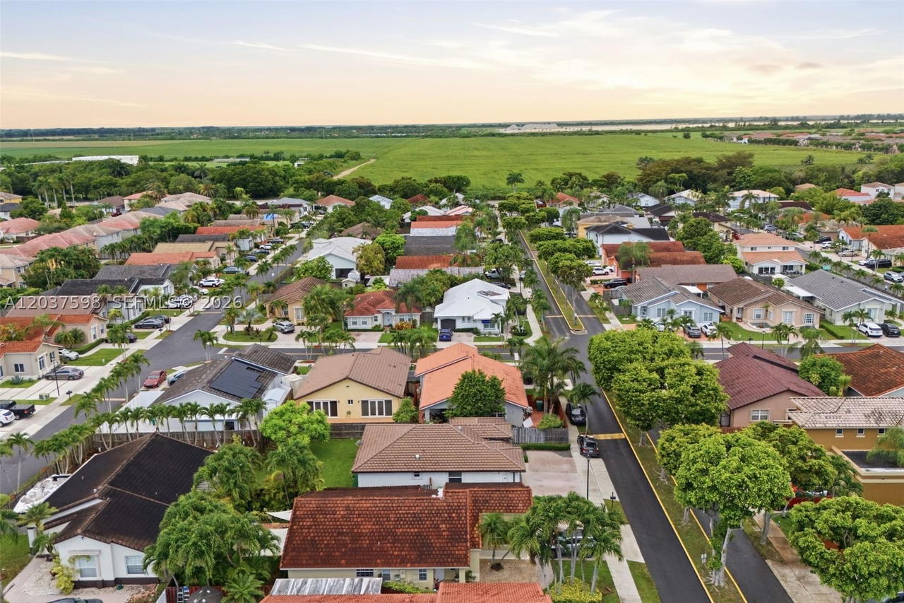 Real estate property located at 16478 99th St, Miami-dade, Peacocks Point, Miami, FL