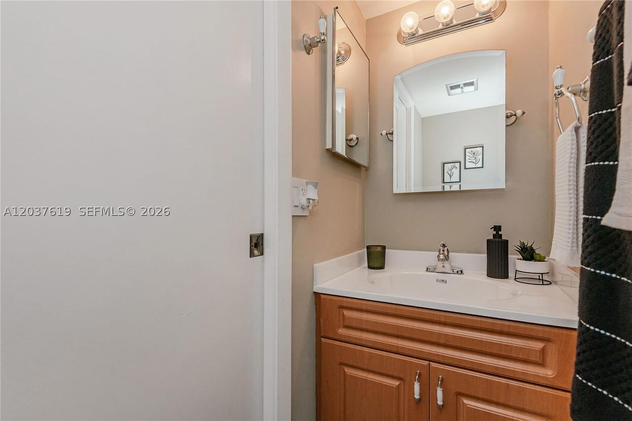 Real estate property located at 1052 79th St #11, Miami-dade, Sevilla Terraces Condo Ph, Hialeah, FL