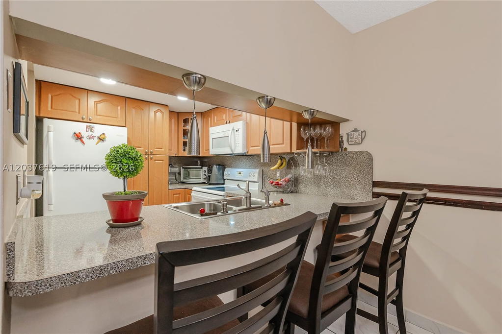 Real estate property located at 1052 79th St #11, Miami-dade, Sevilla Terraces Condo Ph, Hialeah, FL