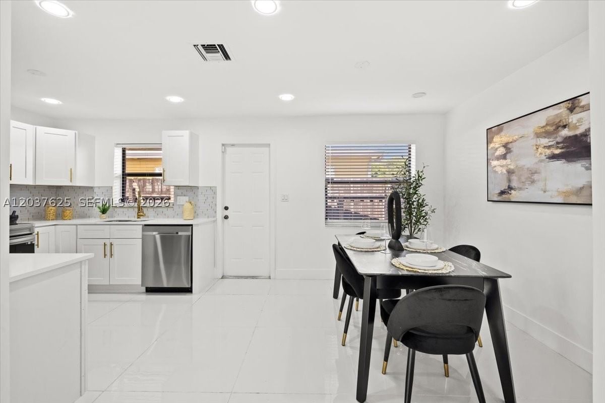Real estate property located at 7500 Venetian St, Broward, Miramar Sec 9, Miramar, FL