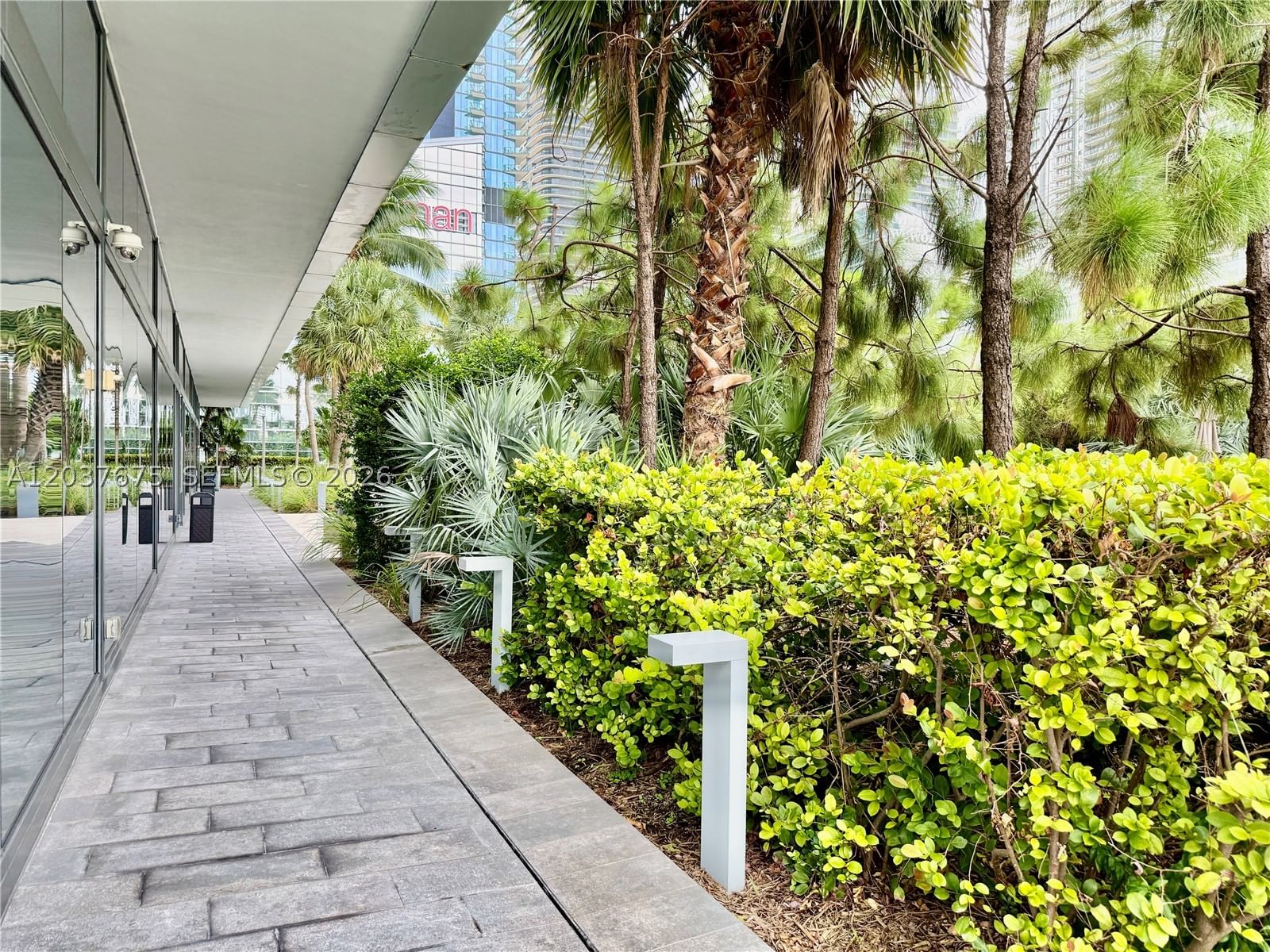 Real estate property located at 68 6th St #2707, Miami-dade, Reach Condo, Miami, FL