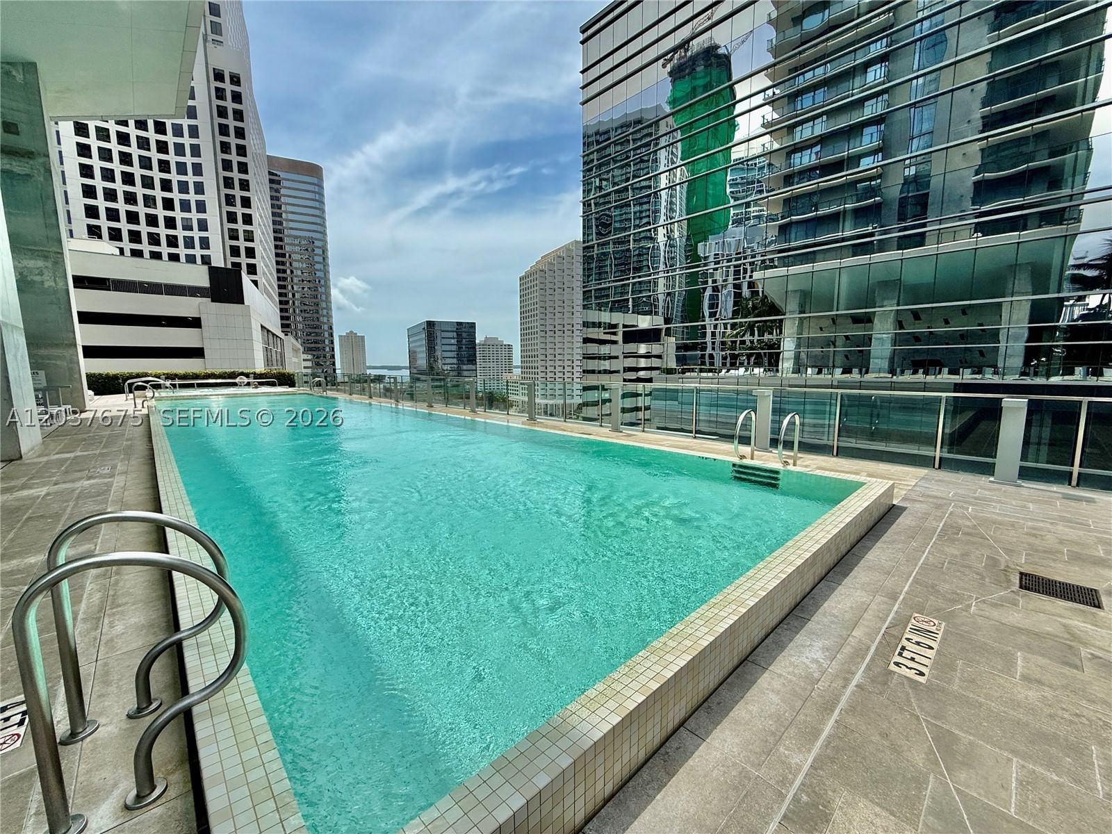 Real estate property located at 68 6th St #2707, Miami-dade, Reach Condo, Miami, FL