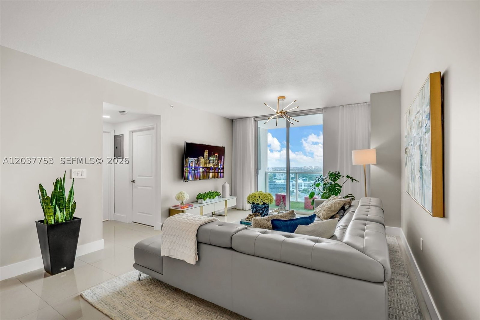 Real estate property located at 1250 Miami Ave #2305, Miami-dade, Vue At Brickell Condo, Miami, FL
