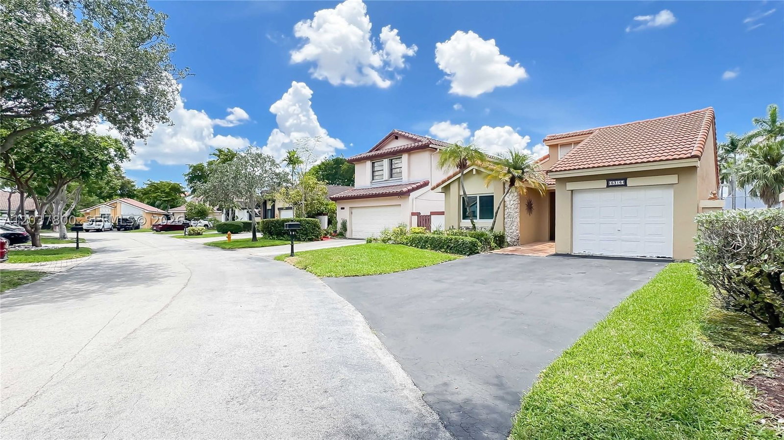 Real estate property located at 6316 173rd St, Miami-dade, The Moors Cluster Homes, Hialeah, FL