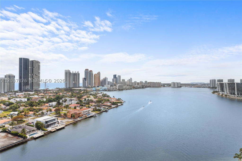 Real estate property located at 19195 36th Ct #2301, Miami-dade, Mystic Pointe Condo No Tw, Aventura, FL