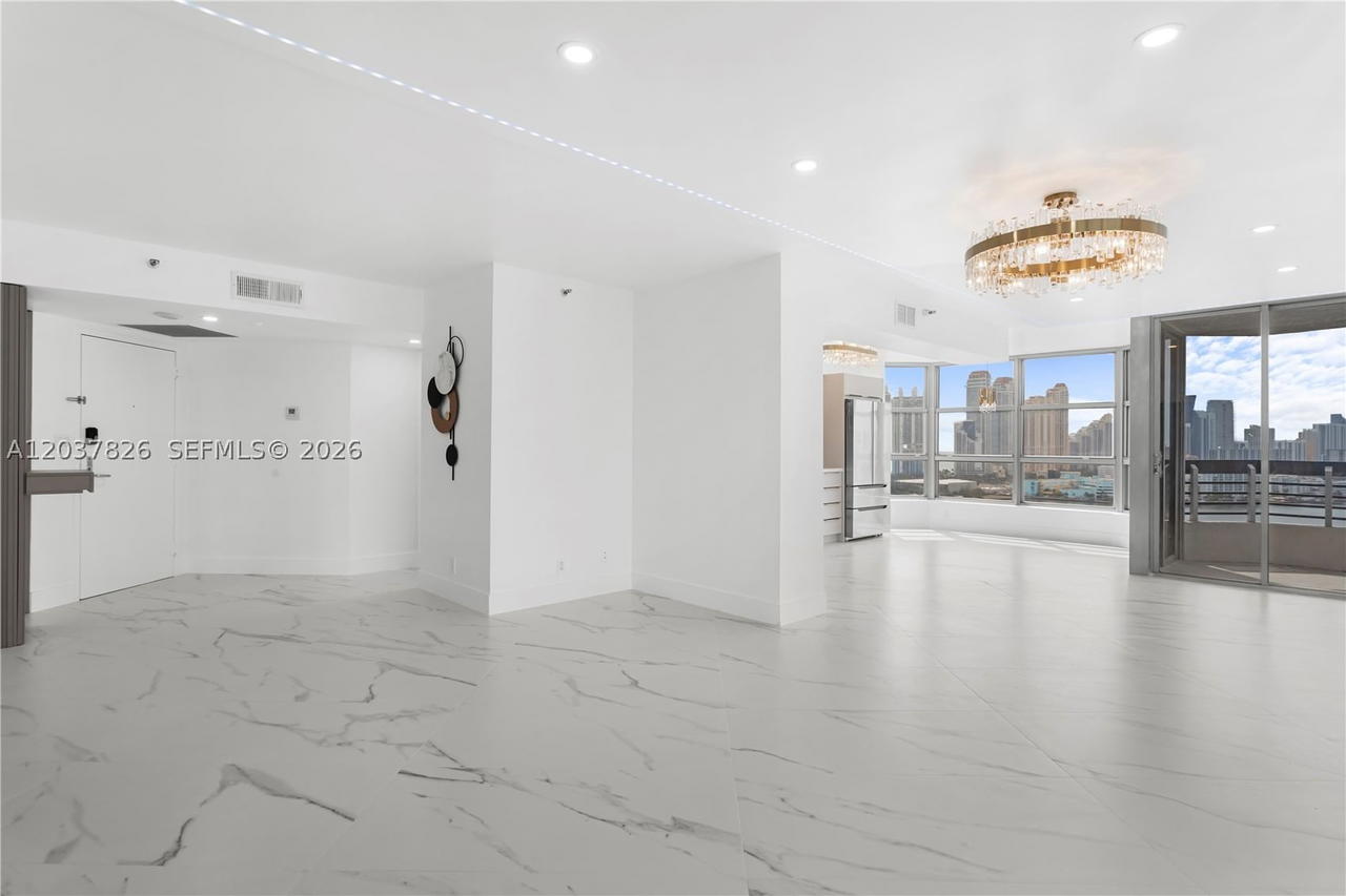 Real estate property located at 19195 36th Ct #2301, Miami-dade, Mystic Pointe Condo No Tw, Aventura, FL