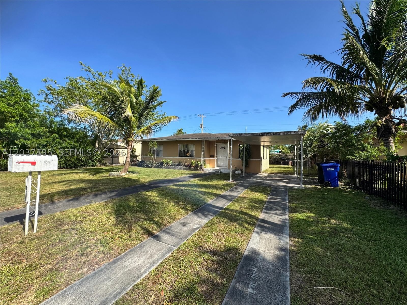 Real estate property located at 950 160th St, Miami-dade, Carl Byoir, North Miami Beach, FL