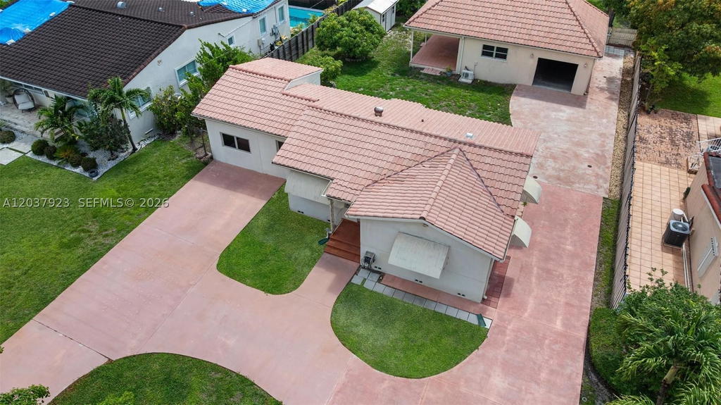 Real estate property located at 241 Hammond Dr, Miami-dade, Rev Pl Of Golf Course Add, Miami Springs, FL