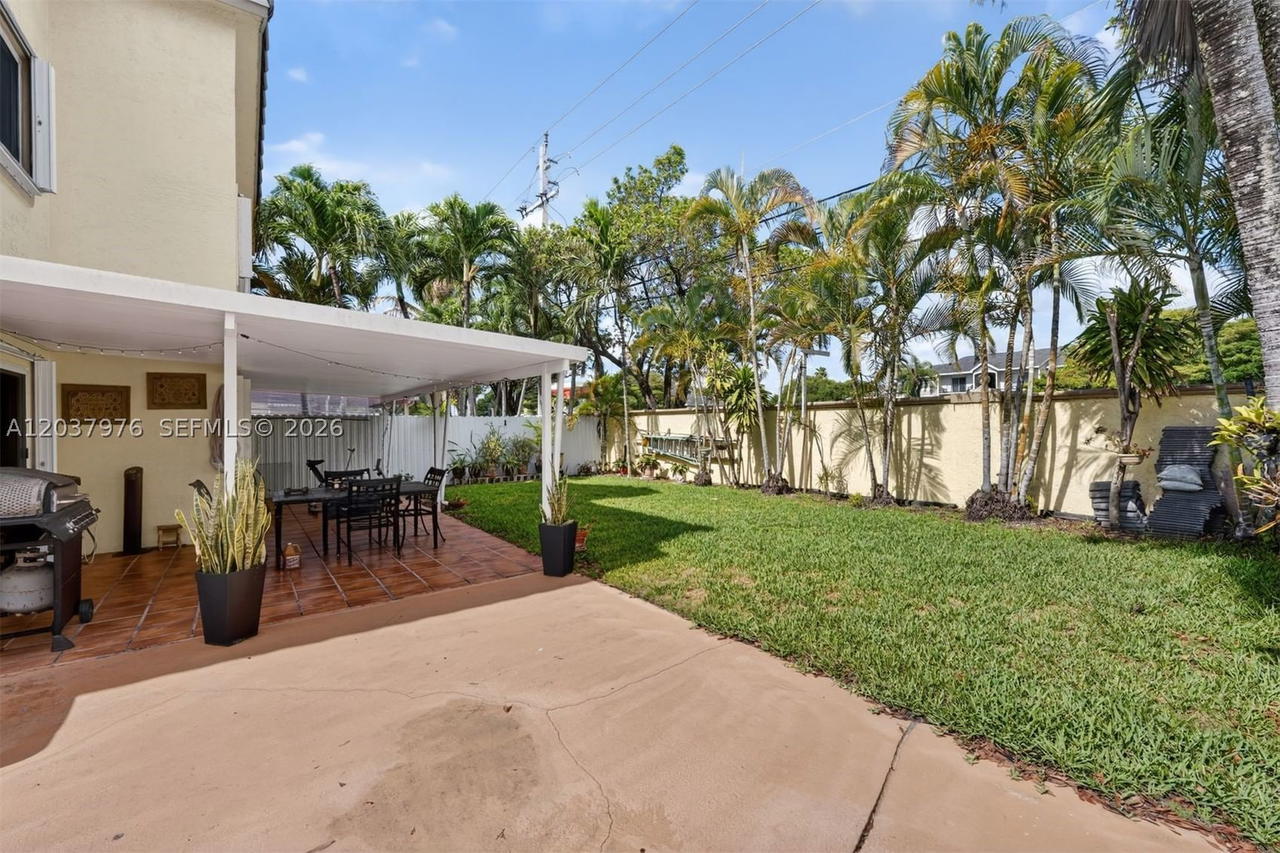 Real estate property located at 18536 56th Pl, Miami-dade, Monterrey 6th Addn, Miami Gardens, FL