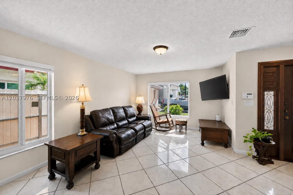 Real estate property located at 18536 56th Pl, Miami-dade, Monterrey 6th Addn, Miami Gardens, FL