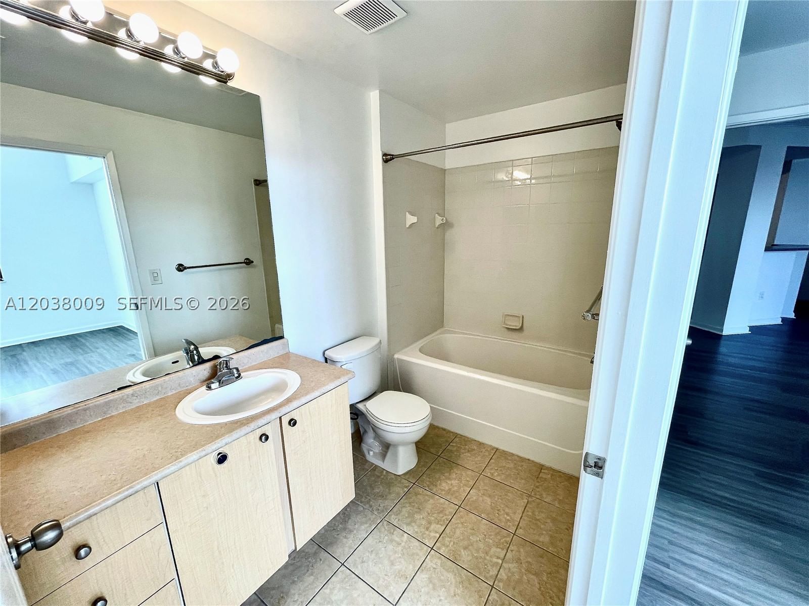 Real estate property located at 1919 Van Buren St #818A, Broward, Regent Park Condo, Hollywood, FL