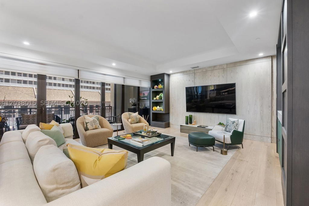 Real estate property located at 718 Valencia Ave #403, Miami-dade, Biltmore Parc Condo, Coral Gables, FL
