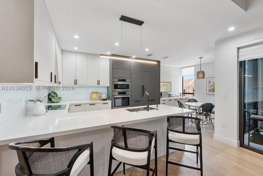 Real estate property located at 718 Valencia Ave #403, Miami-dade, Biltmore Parc Condo, Coral Gables, FL