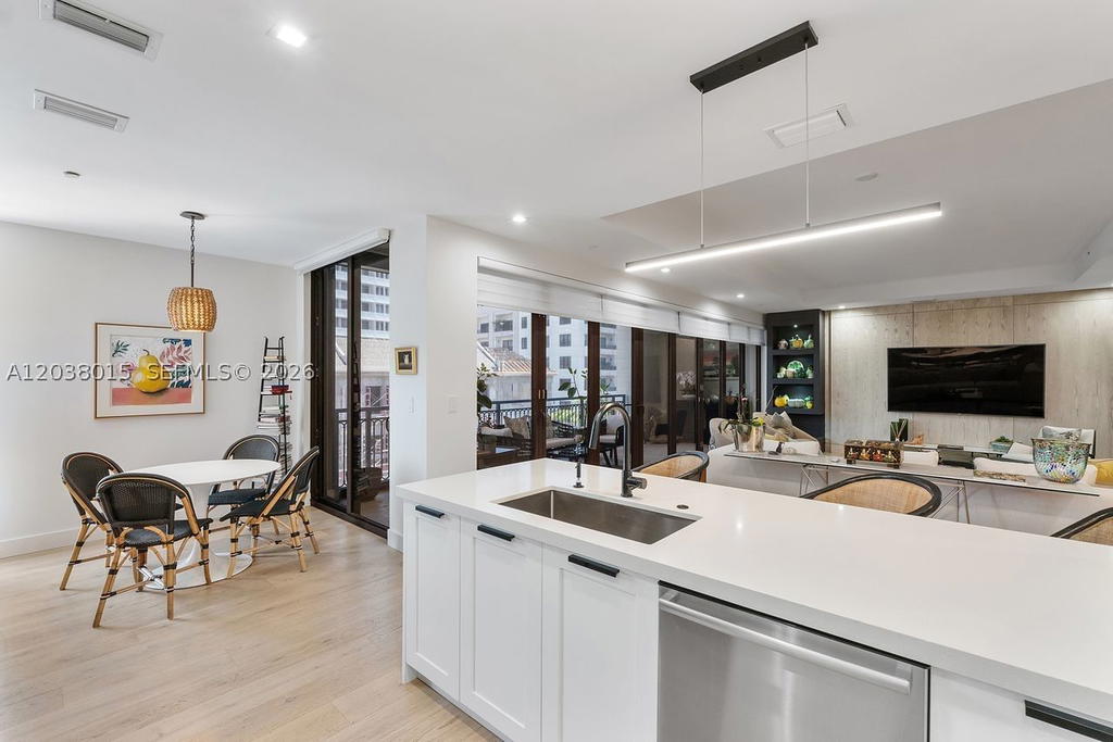 Real estate property located at 718 Valencia Ave #403, Miami-dade, Biltmore Parc Condo, Coral Gables, FL