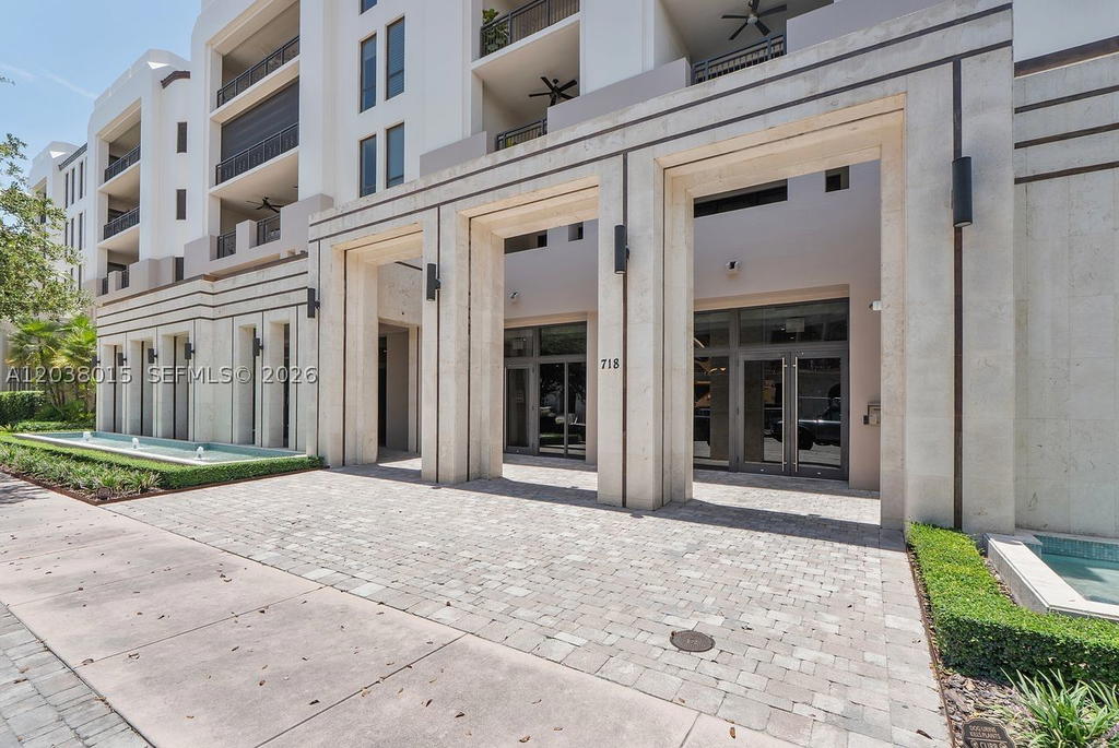 Real estate property located at 718 Valencia Ave #403, Miami-dade, Biltmore Parc Condo, Coral Gables, FL