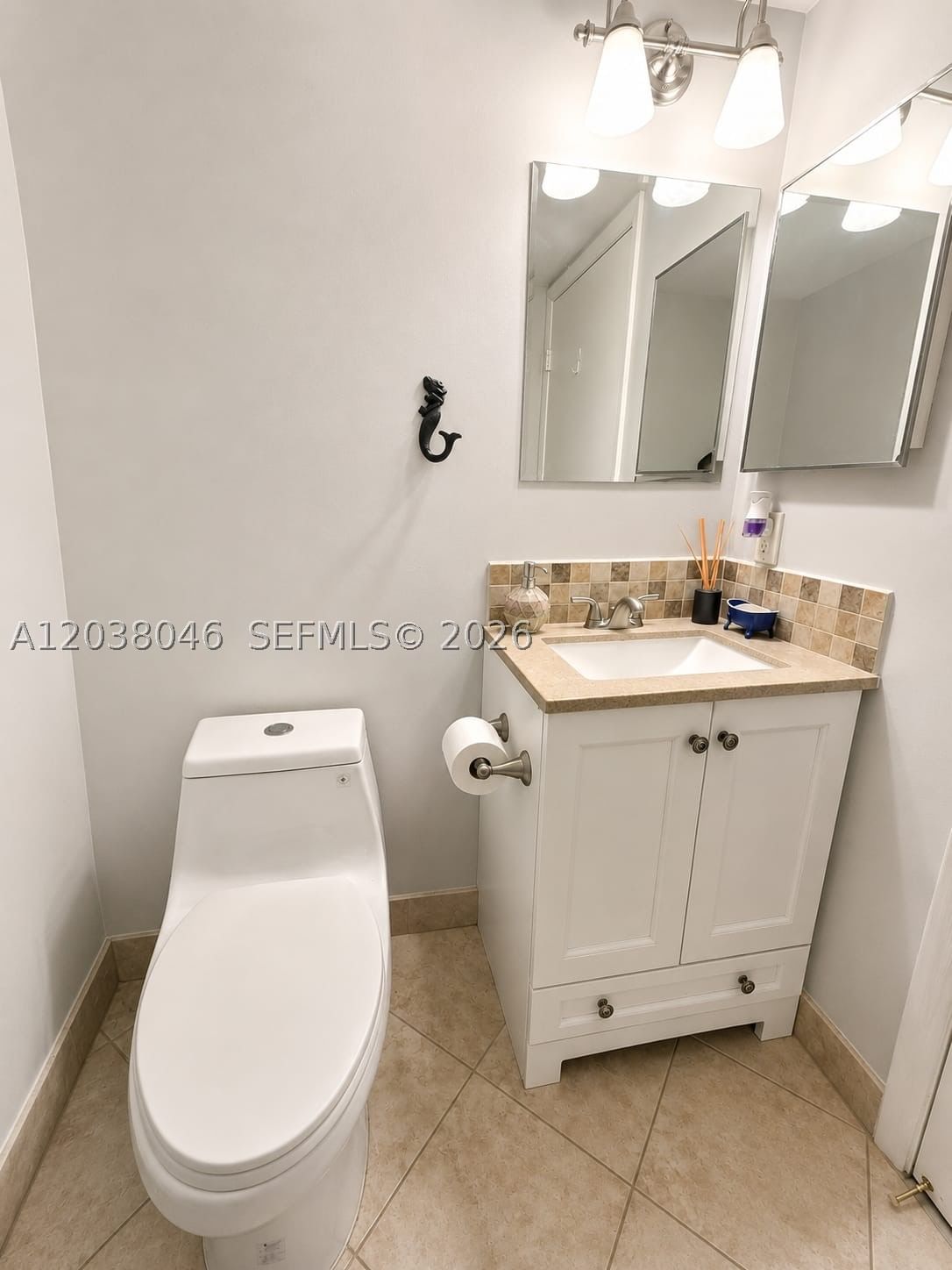Real estate property located at 13870 Magnolia Ct, Broward, Shenandoah Section One, Davie, FL