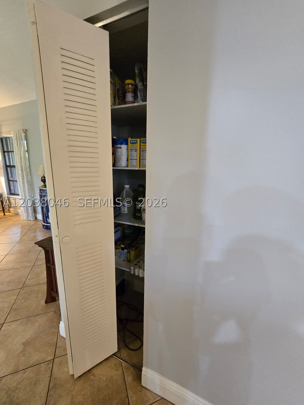 Real estate property located at 13870 Magnolia Ct, Broward, Shenandoah Section One, Davie, FL