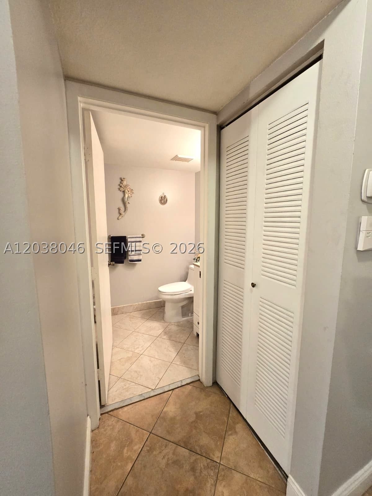 Real estate property located at 13870 Magnolia Ct, Broward, Shenandoah Section One, Davie, FL
