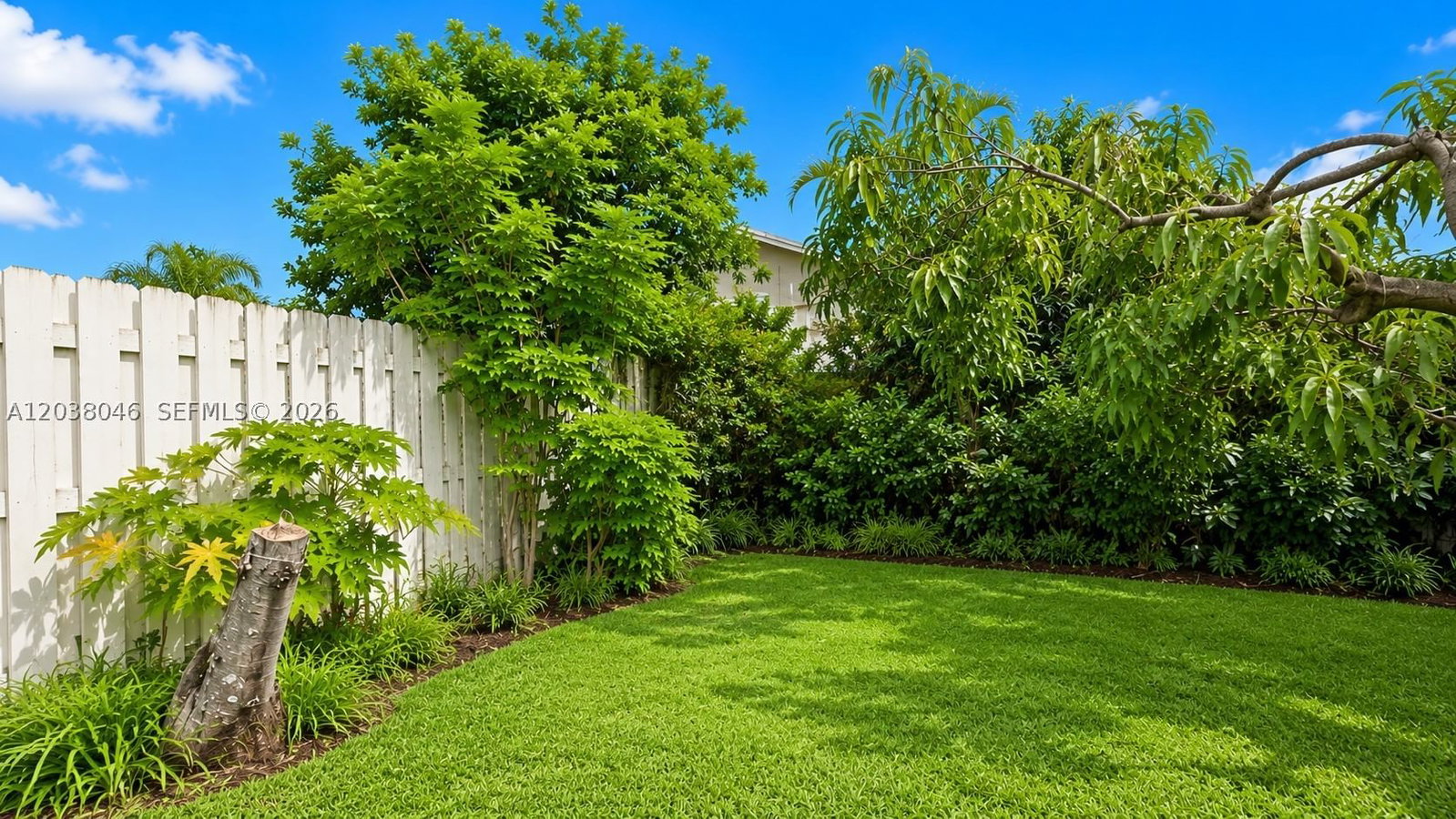 Real estate property located at 13870 Magnolia Ct, Broward, Shenandoah Section One, Davie, FL