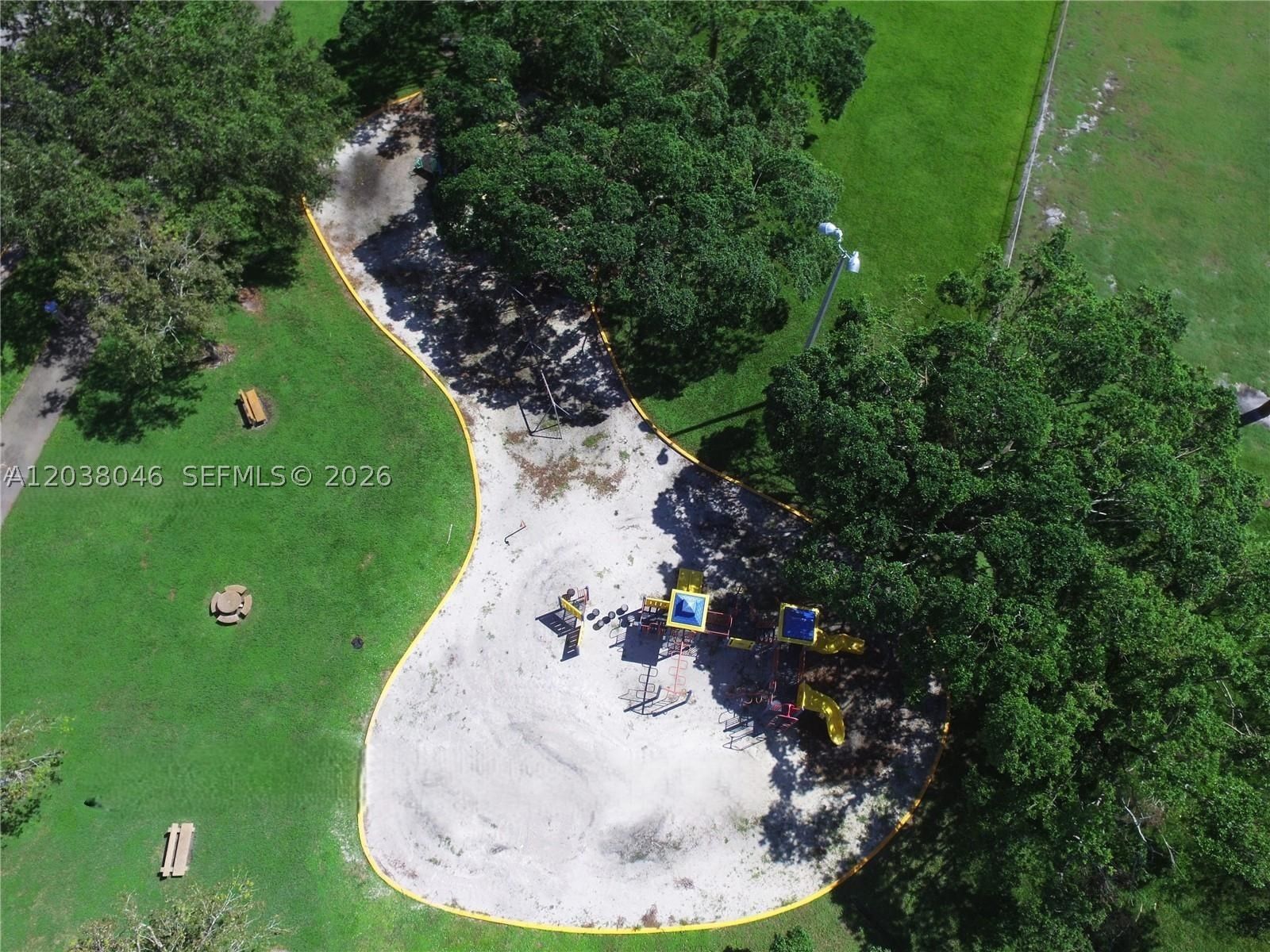Real estate property located at 13870 Magnolia Ct, Broward, Shenandoah Section One, Davie, FL