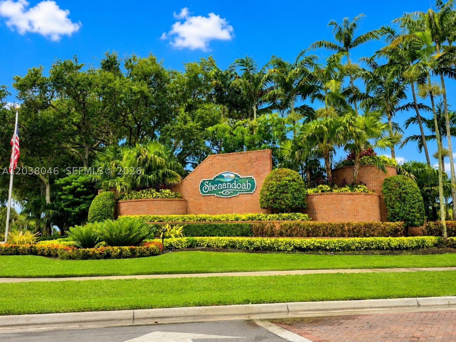 Real estate property located at 13870 Magnolia Ct, Broward, Shenandoah Section One, Davie, FL