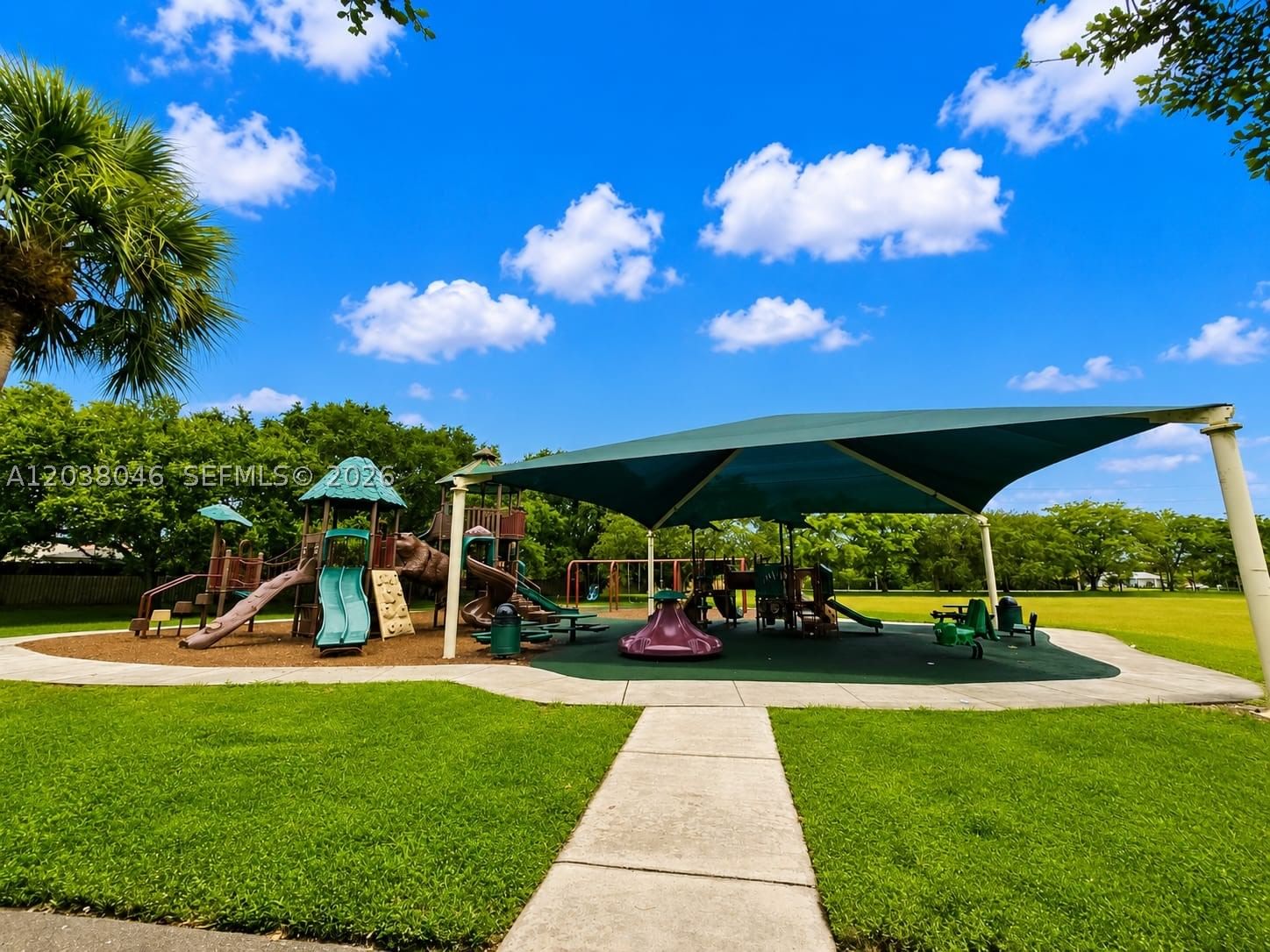 Real estate property located at 13870 Magnolia Ct, Broward, Shenandoah Section One, Davie, FL