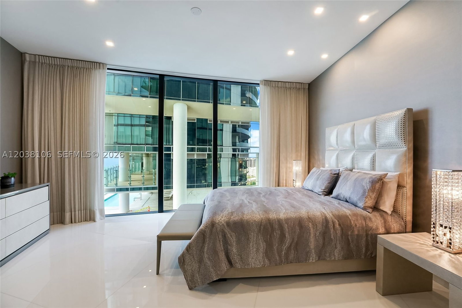 Real estate property located at 18555 Collins Ave #3301, Miami-dade, 18555 Collins Avenue Cond, Sunny Isles Beach, FL