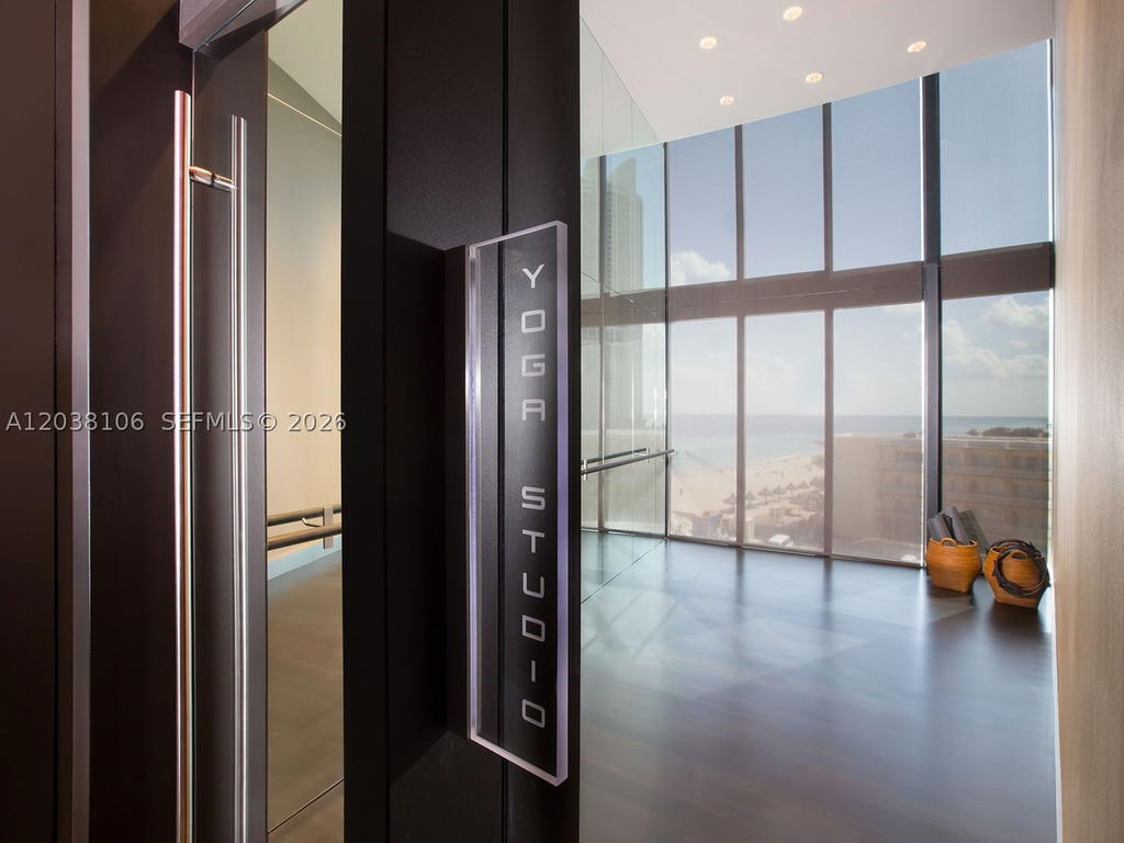 Real estate property located at 18555 Collins Ave #3301, Miami-dade, 18555 Collins Avenue Cond, Sunny Isles Beach, FL