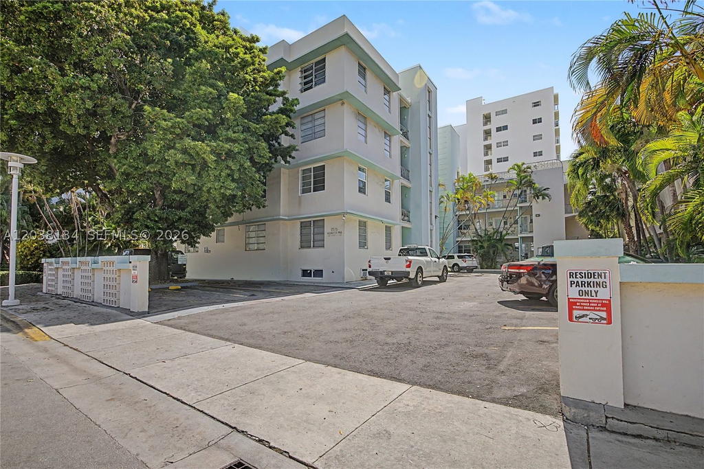 Real estate property located at 1751 Washington Ave #1F, Miami-dade, Washington Park Condo, Miami Beach, FL