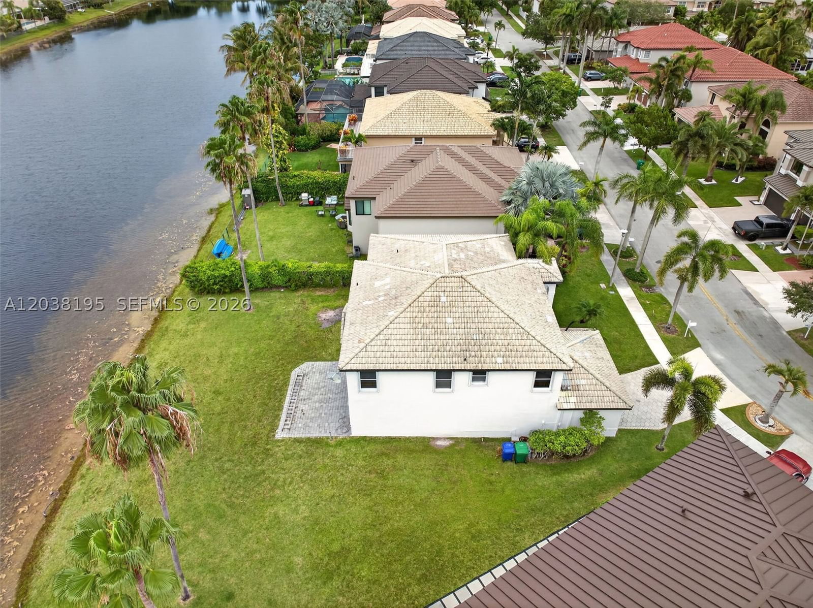Real estate property located at 18271 25th St, Broward, Silver Lakes Phase Iii Pa, Miramar, FL