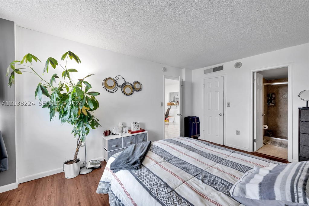 Real estate property located at 1020 Meridian Ave #715, Miami-dade, Admiral Towers Condo, Miami Beach, FL