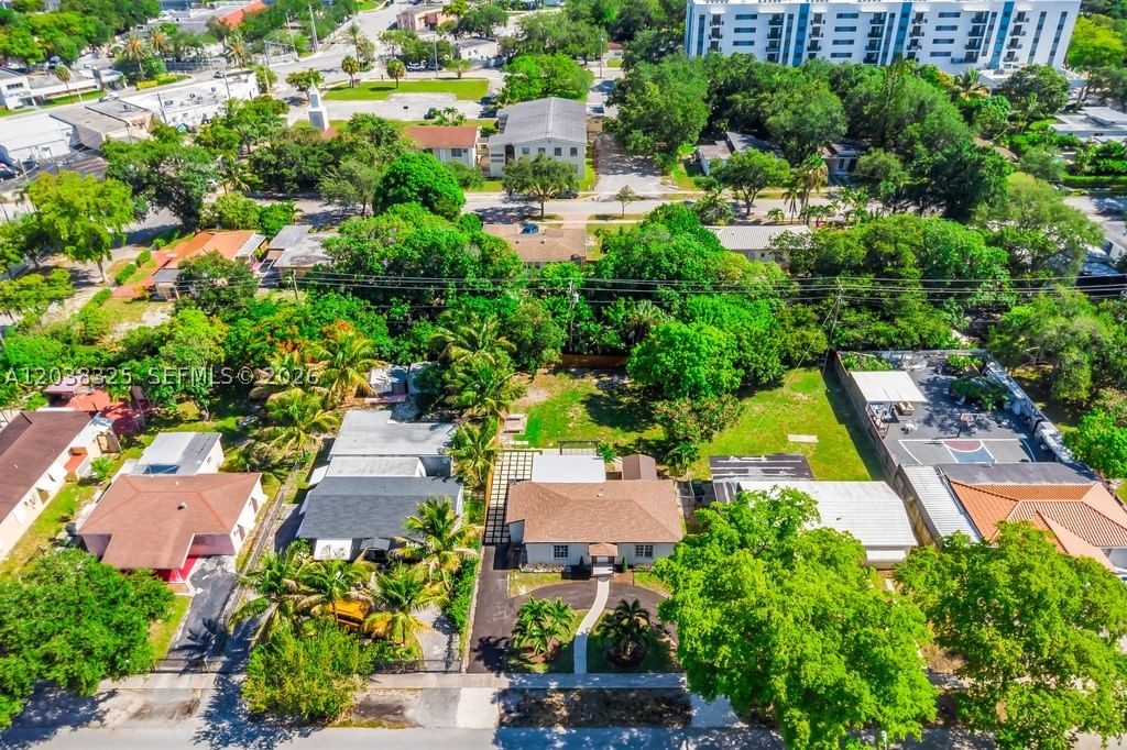 Real estate property located at 831 128th St, Miami-dade, Elbaroda Grove, North Miami, FL
