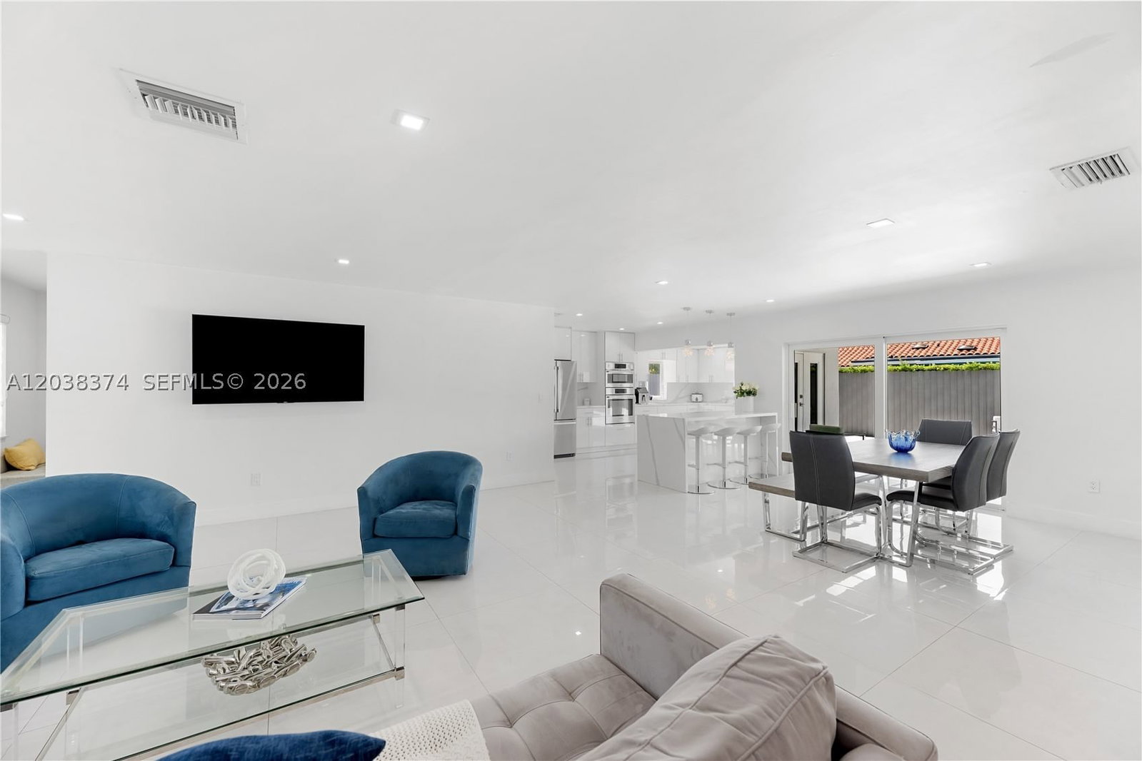 Real estate property located at 9724 4th Terrace, Miami-dade, West Gdn 1st Addn Sec 2, Miami, FL