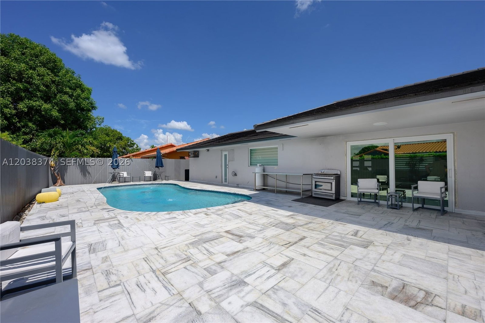 Real estate property located at 9724 4th Terrace, Miami-dade, West Gdn 1st Addn Sec 2, Miami, FL