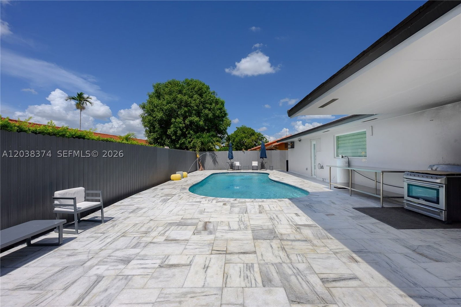 Real estate property located at 9724 4th Terrace, Miami-dade, West Gdn 1st Addn Sec 2, Miami, FL