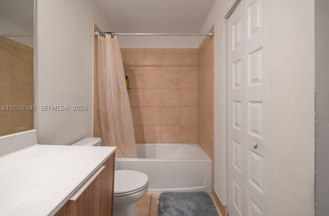 Real estate property located at 10443 82nd St #8, Miami-dade, Highland At Park Central, Doral, FL