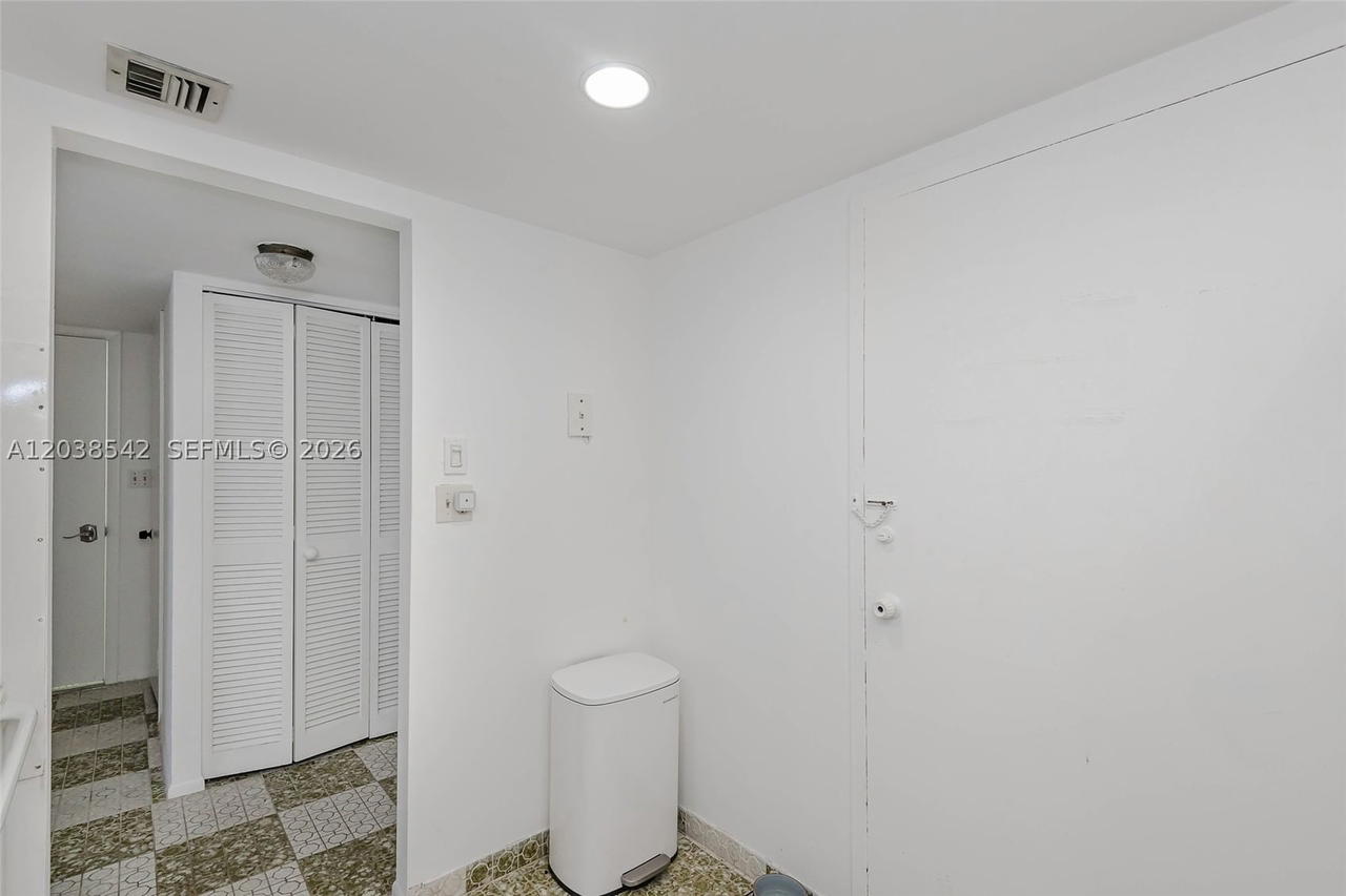 Real estate property located at 401 Ocean Dr #810, Miami-dade, The Presidential Condo, Miami Beach, FL
