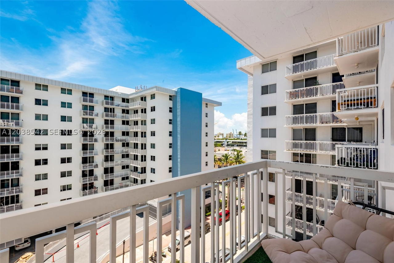 Real estate property located at 401 Ocean Dr #810, Miami-dade, The Presidential Condo, Miami Beach, FL